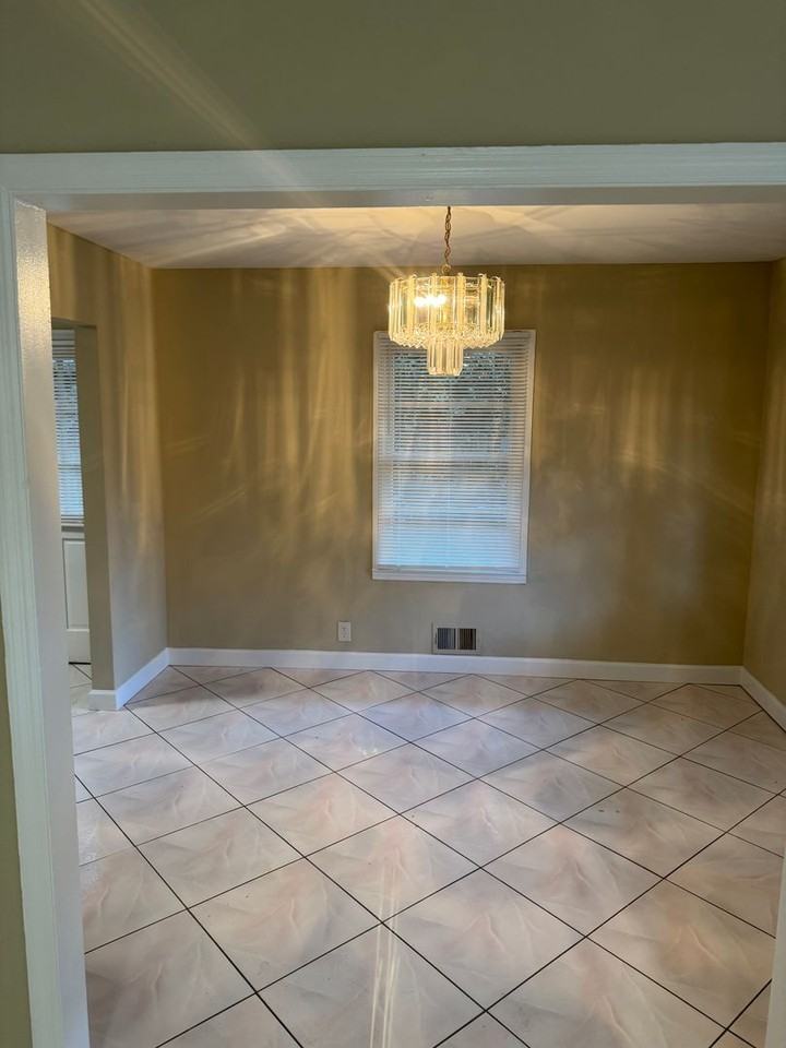 3129 Nursery Rd Se - Photo 2 of 26