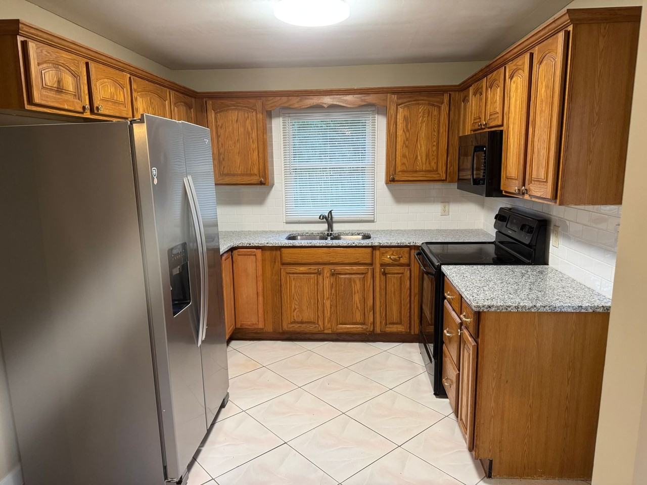 3129 Nursery Rd Se - Photo 4 of 26