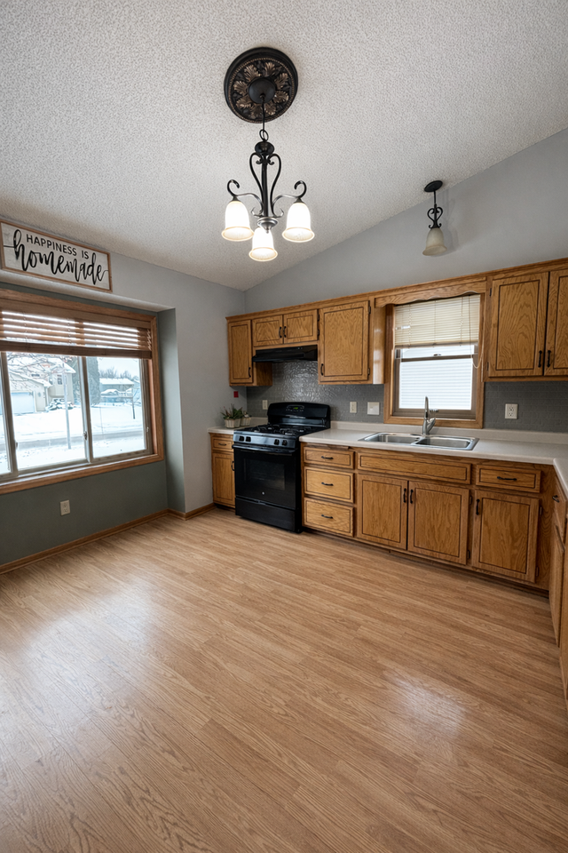 9287 Jareau Ave S - Photo 7 of 34