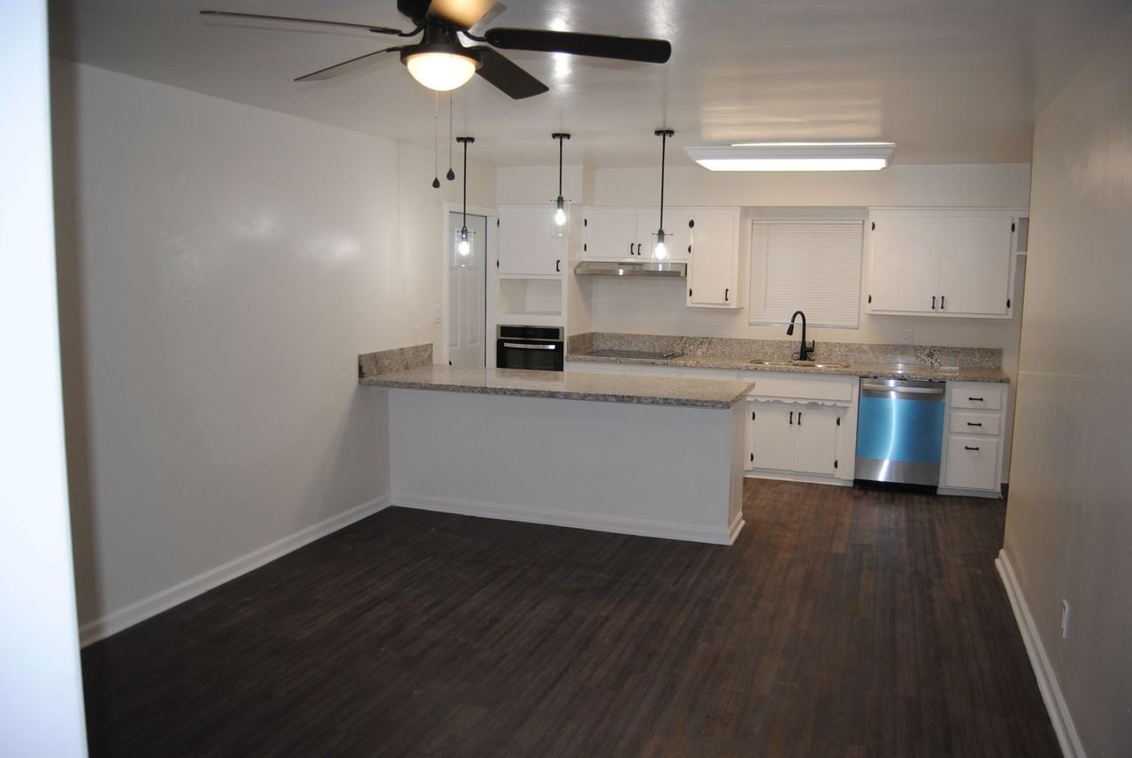 3706 Rampart St - Photo 2 of 12