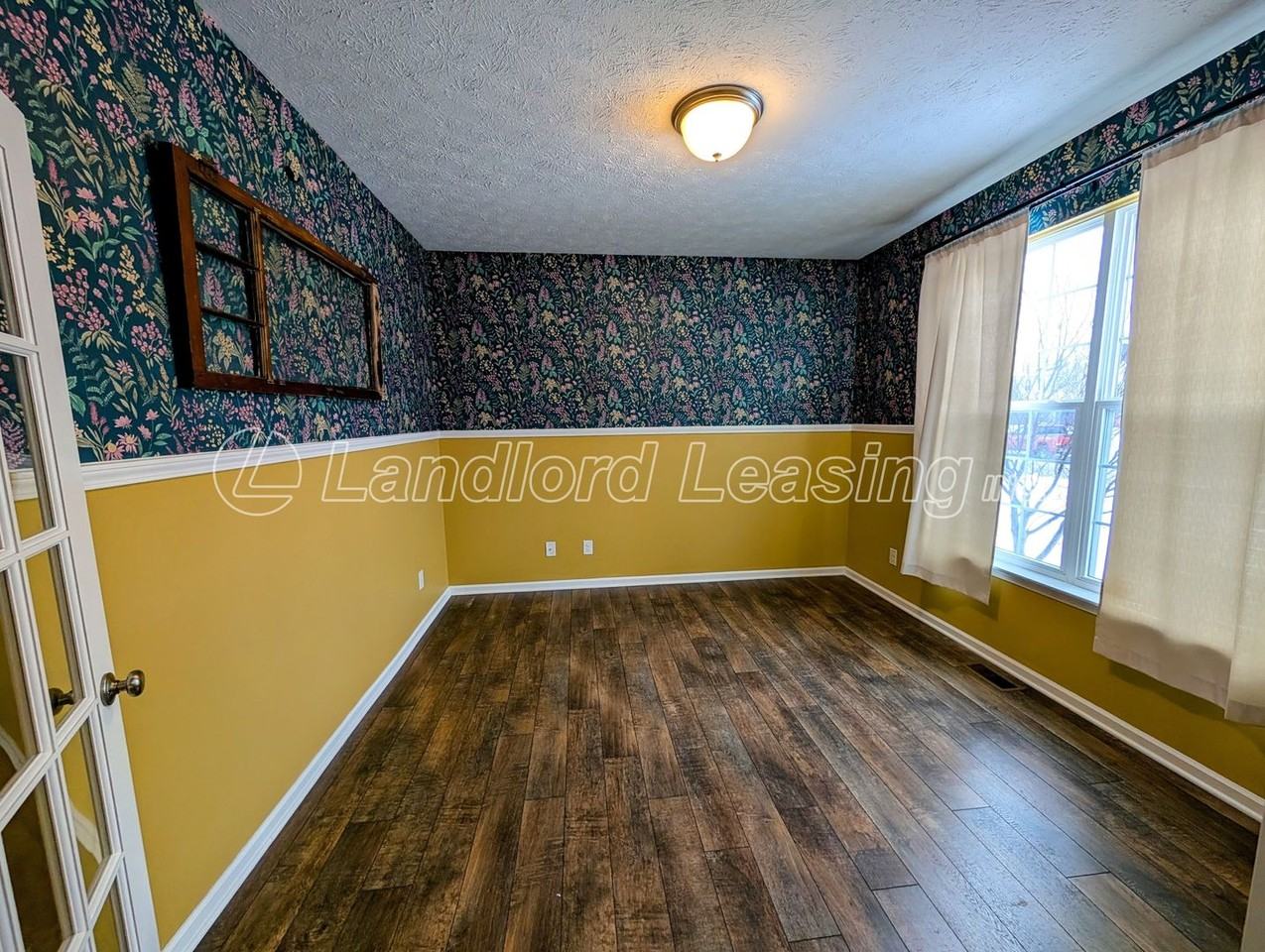 1039 Dodge Dr - Photo 5 of 33