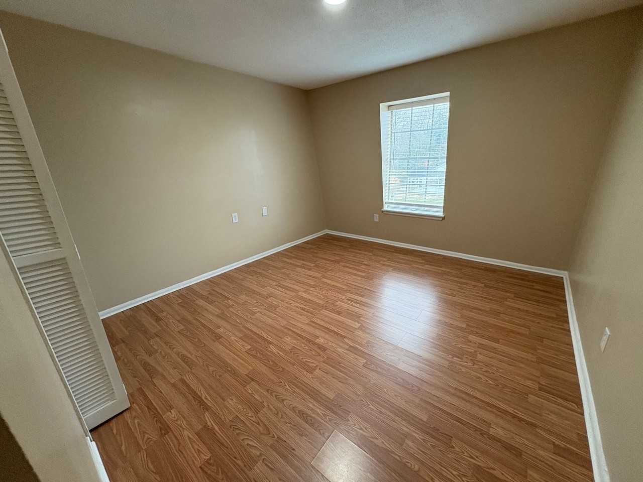 3830 Country Club Rd #H - Photo 7 of 7