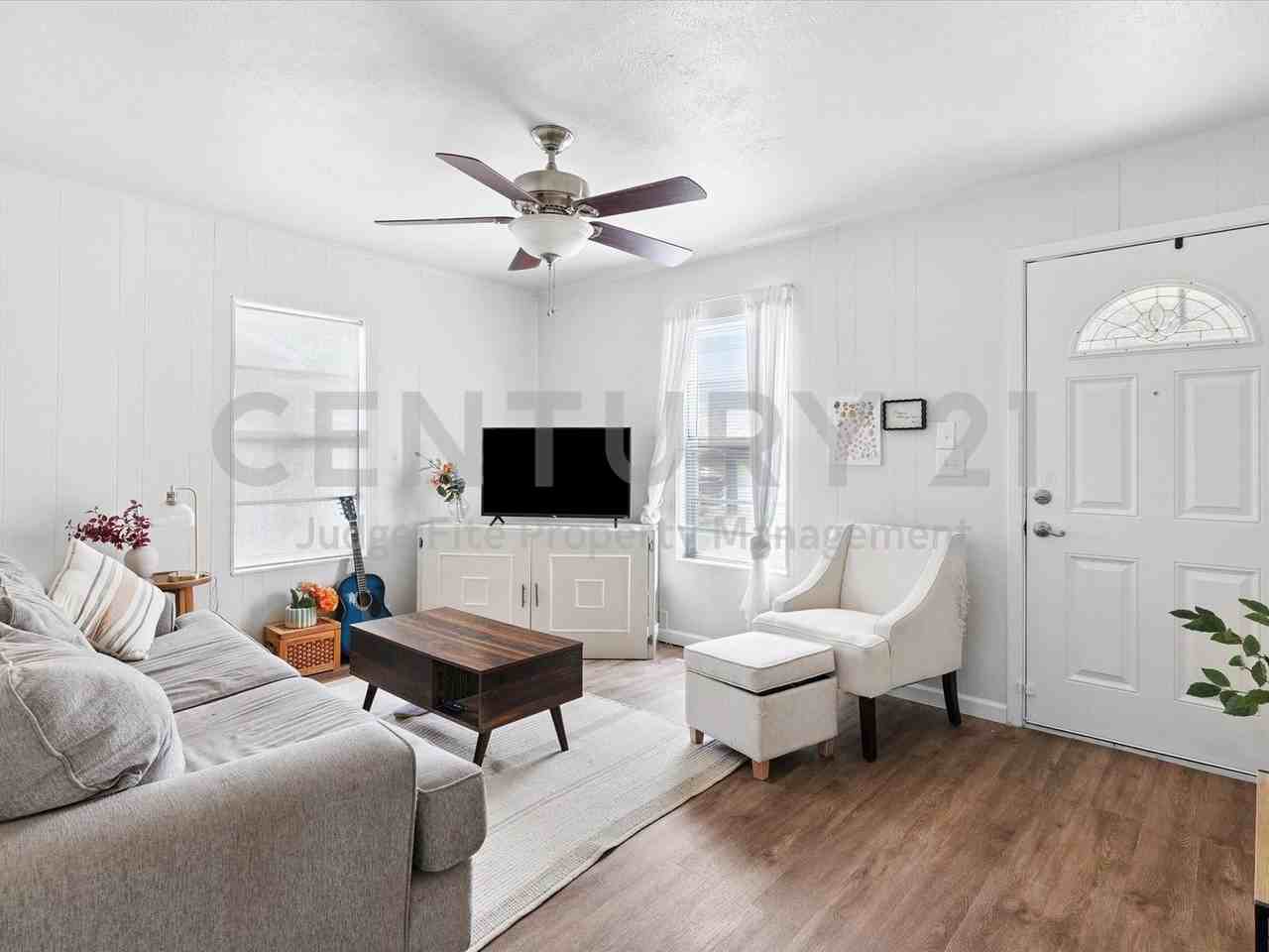 3012 Gene Ln - Photo 2 of 16