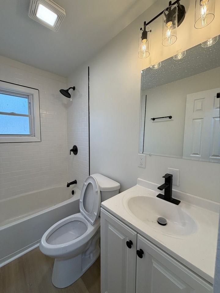 2938 Atwood Ter - Photo 7 of 16