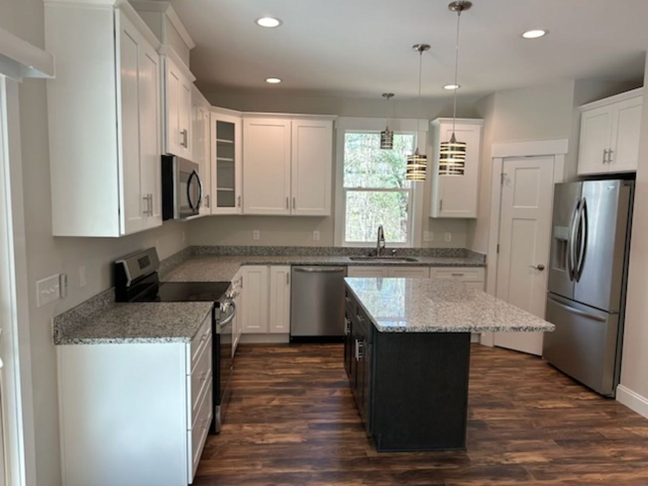 203 Fletcher View Dr - Photo 4 of 20