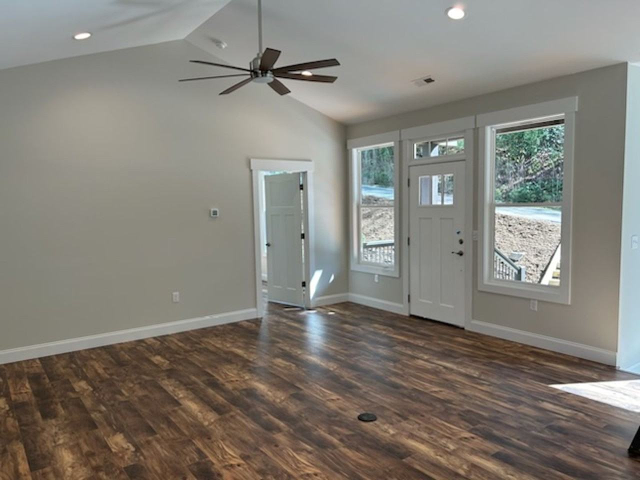 203 Fletcher View Dr - Photo 6 of 20