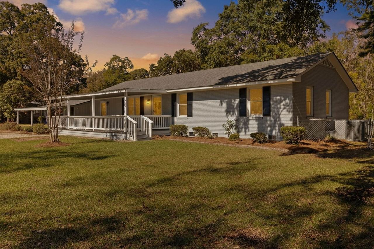 1106 Bullard St - Photo 5 of 49