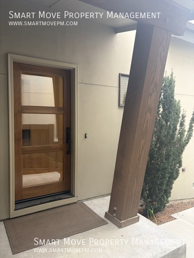 2929 E Heartleaf Ln - Photo 2 of 43