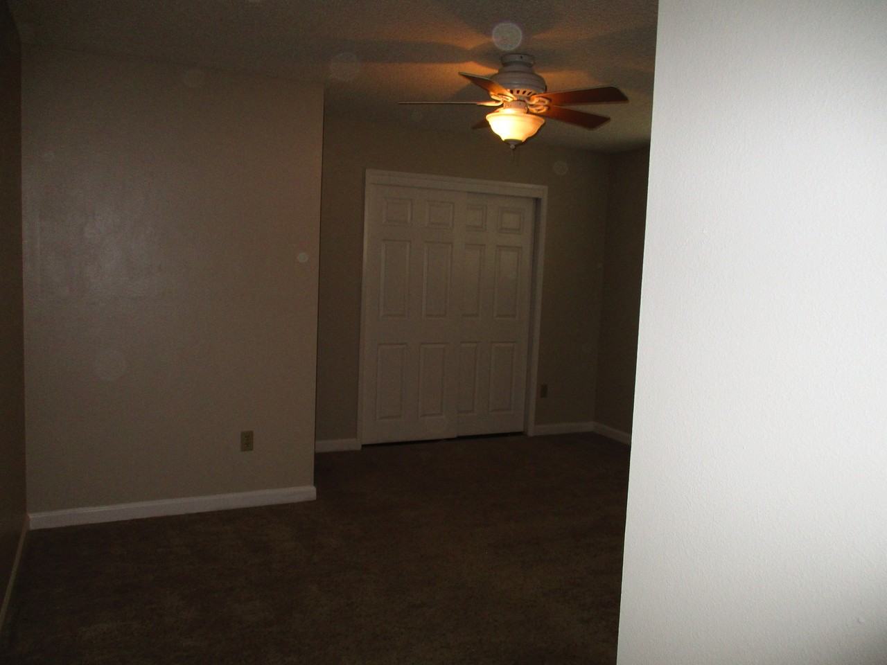 1120 Tamera Dr - Photo 5 of 13