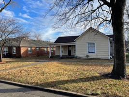 featured image of 414 N 9th St