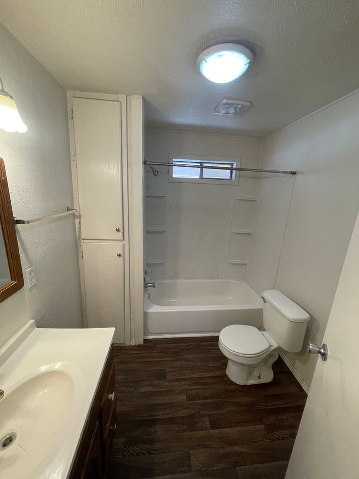 414 N 9th St - Photo 3 of 8