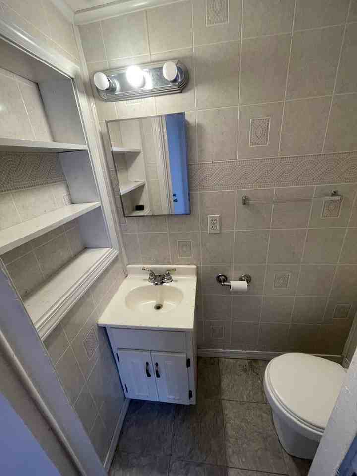 414 N 9th St - Photo 5 of 8