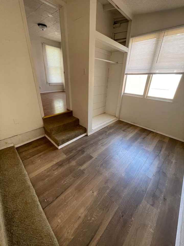 414 N 9th St - Photo 6 of 8