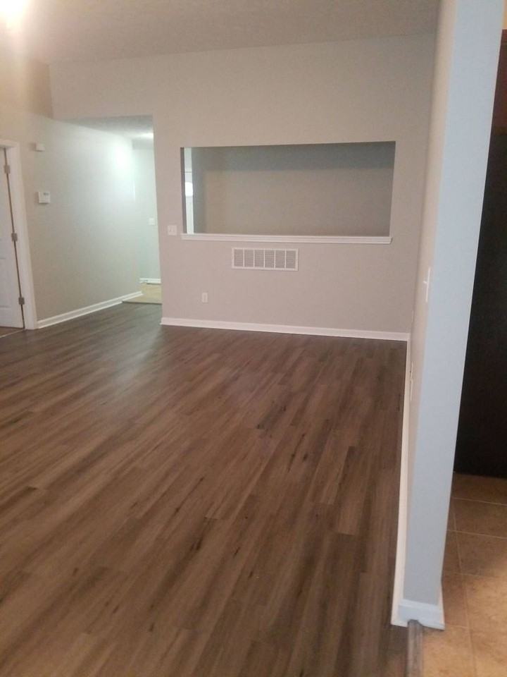 2328 Brookview Dr - Photo 3 of 11