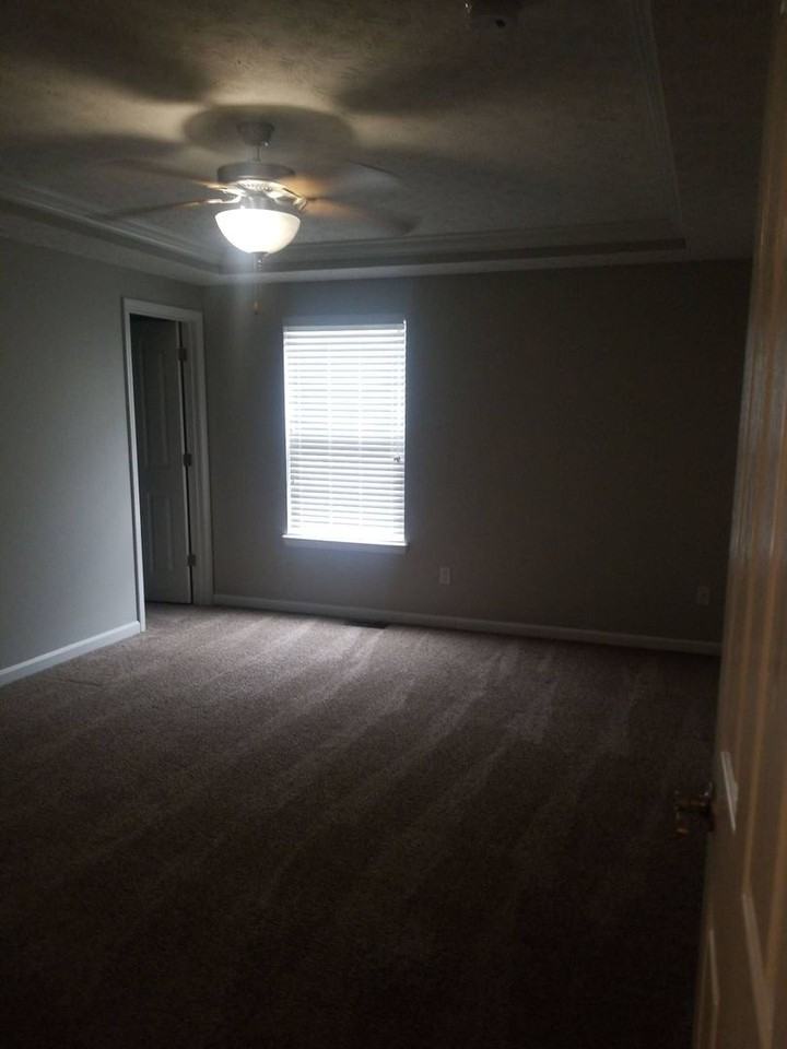 2328 Brookview Dr - Photo 7 of 11