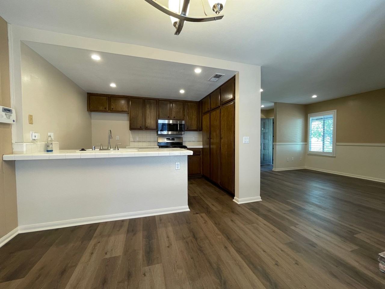 1287 Tarryglen Ln - Photo 4 of 8