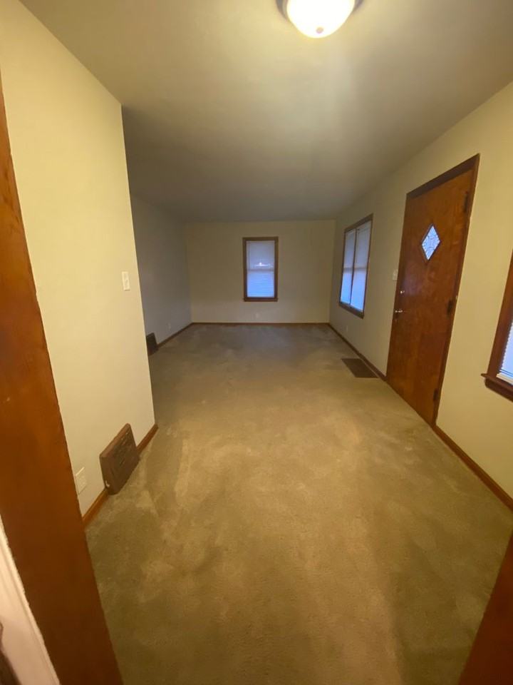 3112 S Vermont Ave - Photo 6 of 15