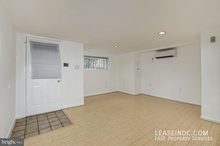 2025 Flagler Pl Nw #B - Photo 5 of 13