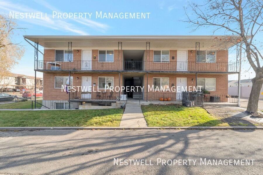 346 E 3360 S #4 - Photo 2 of 20