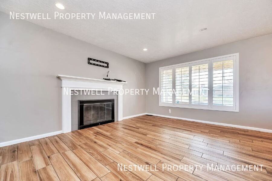 467 Millcreek Way - Photo 2 of 30