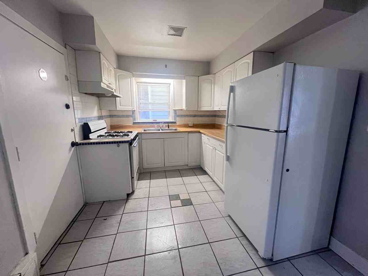 15 College Ave Ne - Photo 6 of 15