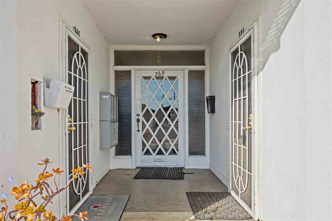 367-371 Colusa Ave - Photo 3 of 37