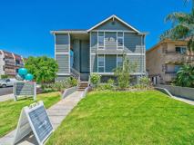 128MAL RUBS - Photo 1 of 1