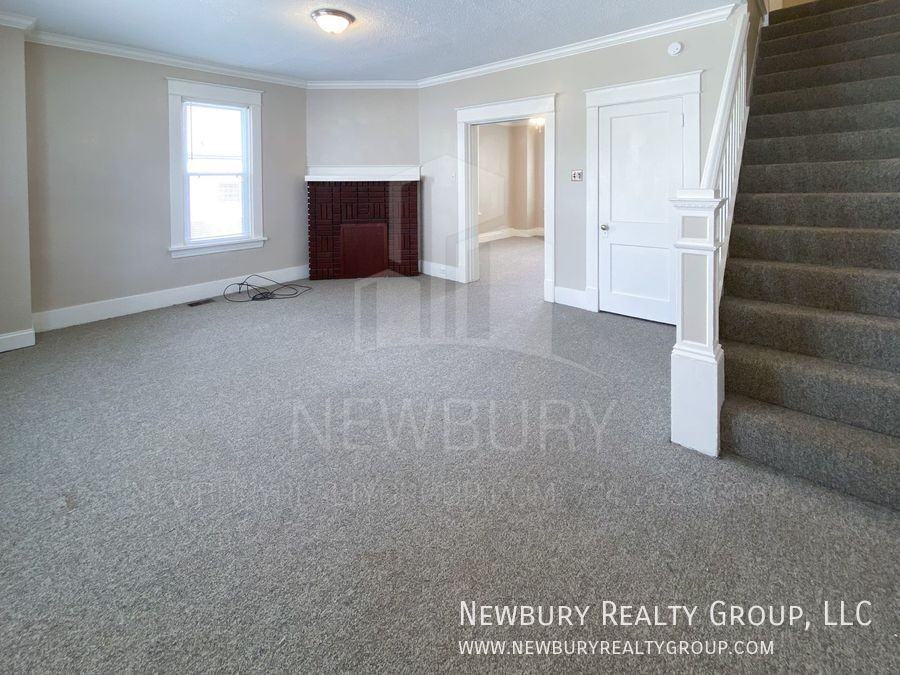 317 Wilson Ave - Photo 2 of 22