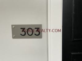 featured image of 962 Monroe Ave