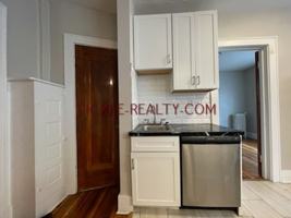 featured image of 962 Monroe Ave