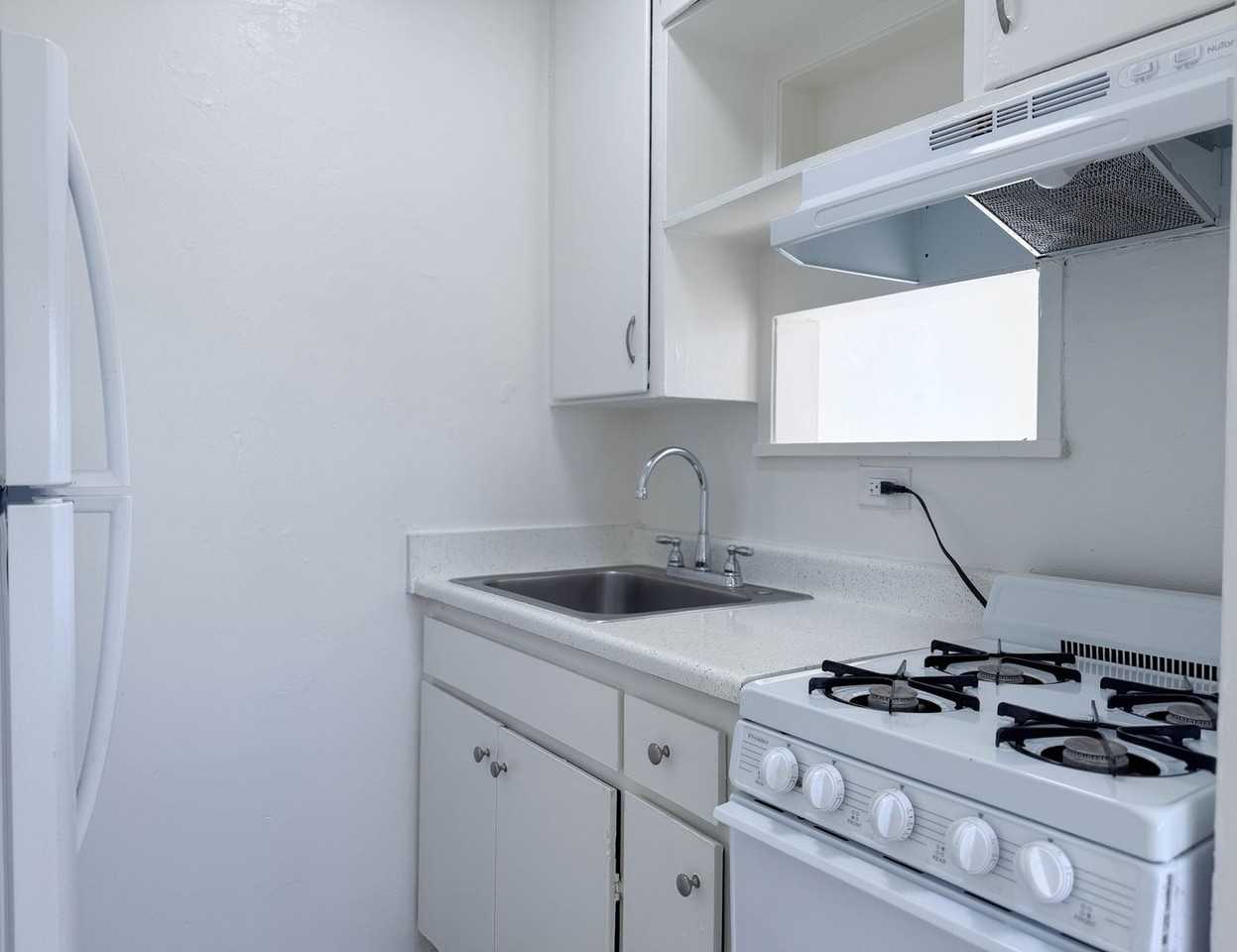 F Avenue Apartments – Spacious Homes in National City, CA | Near Downtown, Freeways & Shopping! - Photo 2 of 10