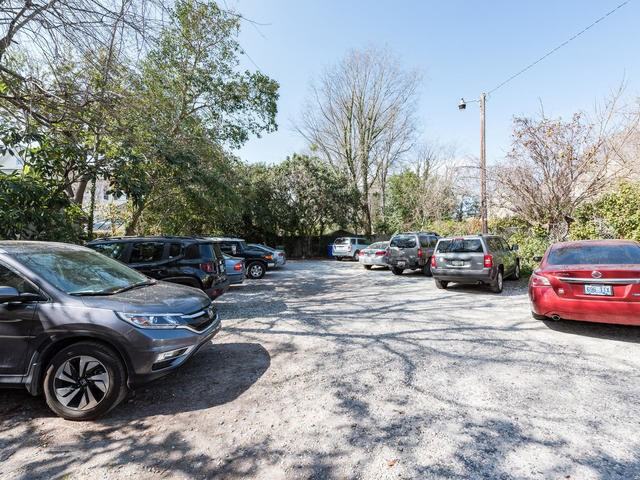 141 Coming St Apt A - Photo 2 of 21