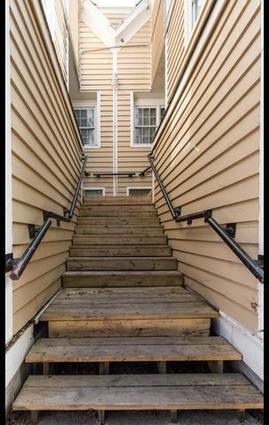 141 Coming St Apt A - Photo 3 of 21