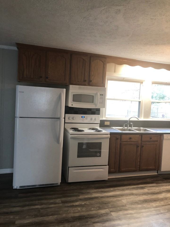 800 Magnolia St - Photo 3 of 17