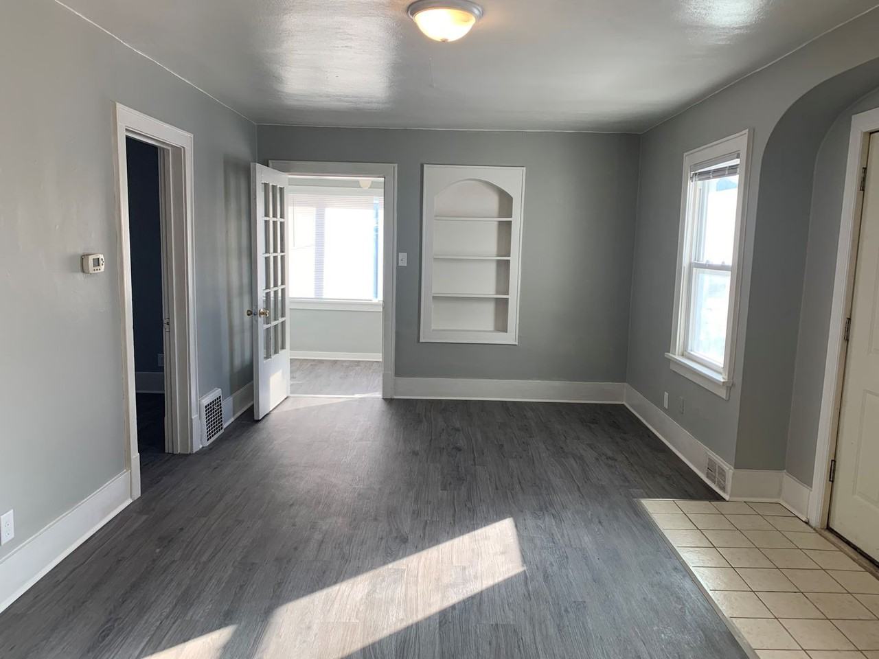 100 Summit Ave - Photo 2 of 5