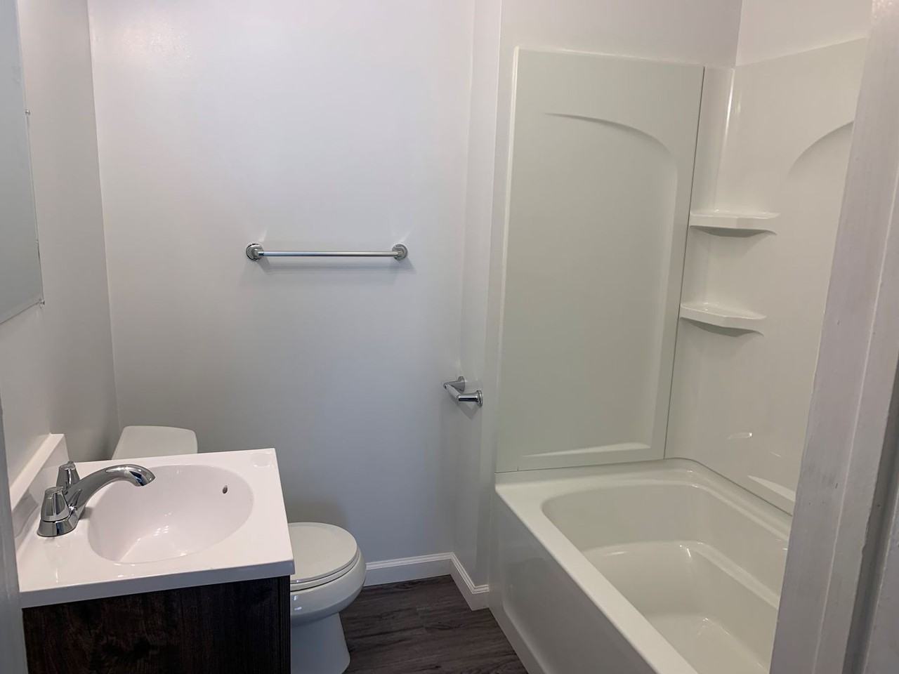 100 Summit Ave - Photo 4 of 5