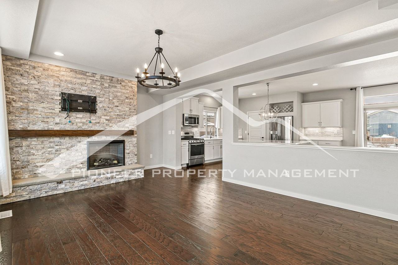 4831 Halifax Ct - Photo 3 of 27