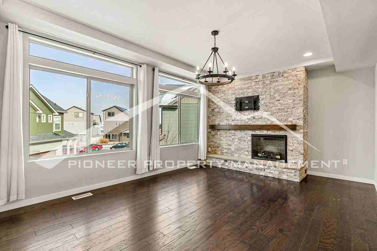 4831 Halifax Ct - Photo 4 of 27