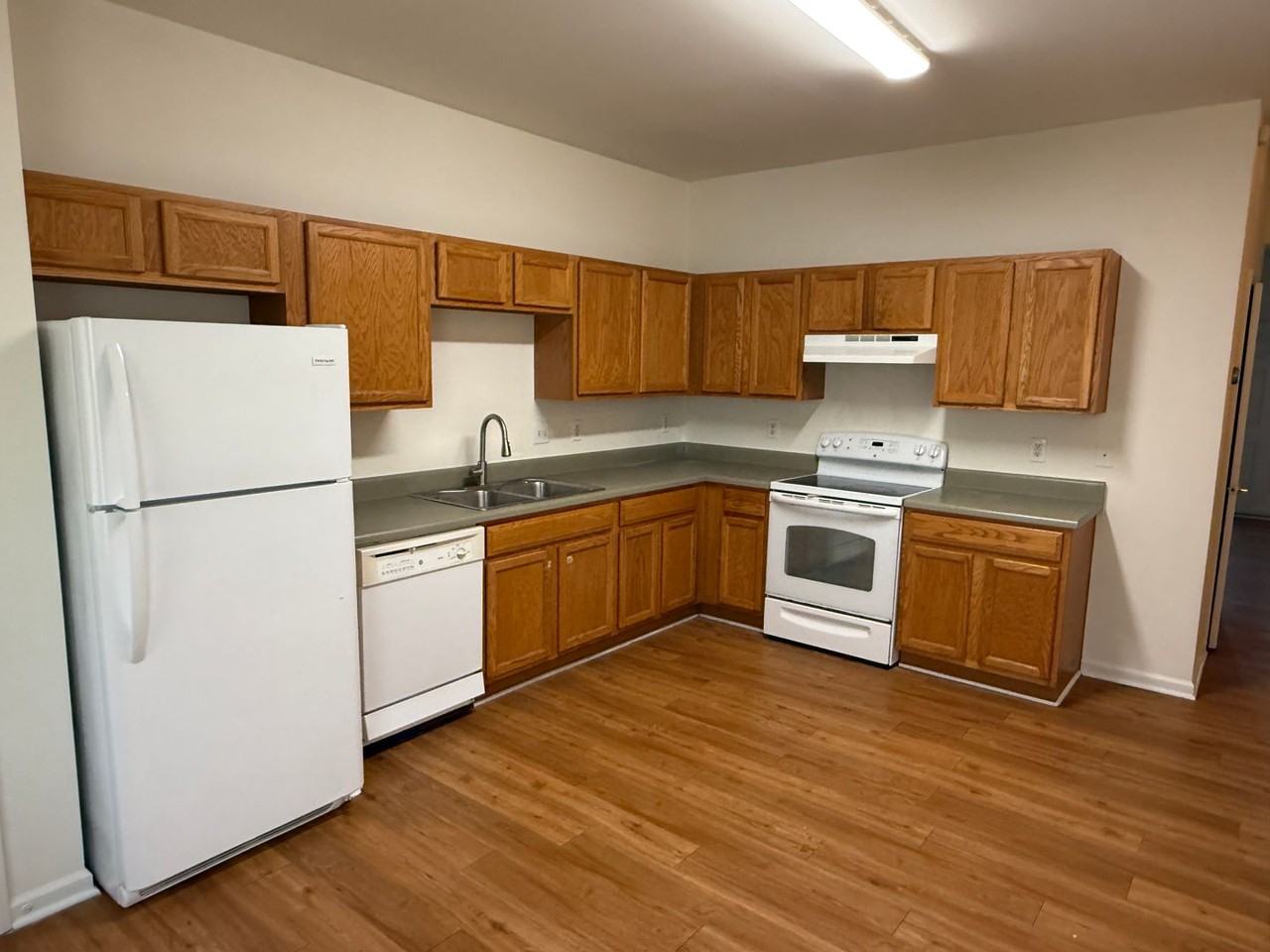 7167 Somerset Springs Dr - Photo 4 of 11