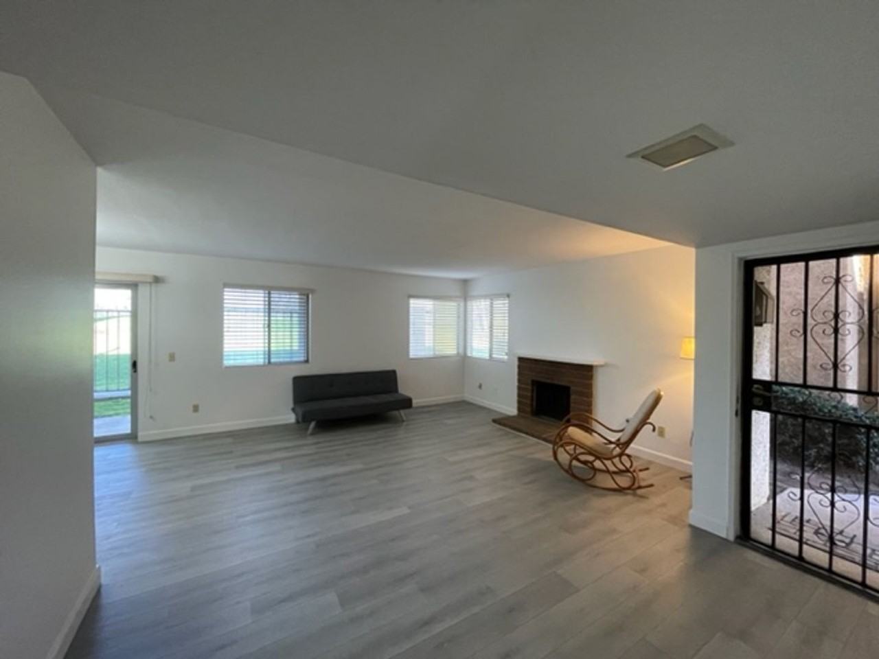 3260 Little Mountain Dr - Photo 3 of 27