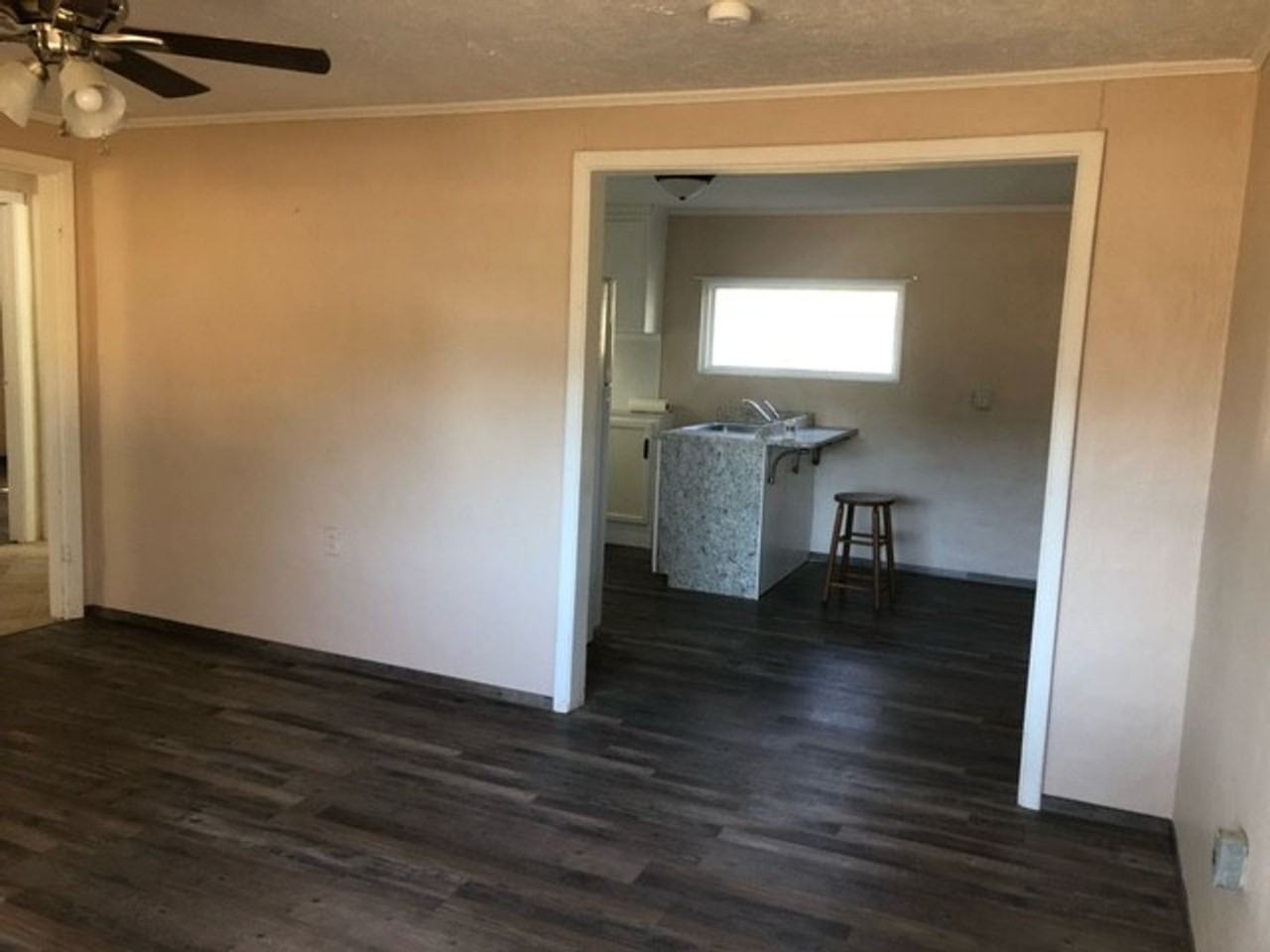 115 Nancy Dr - Photo 2 of 13