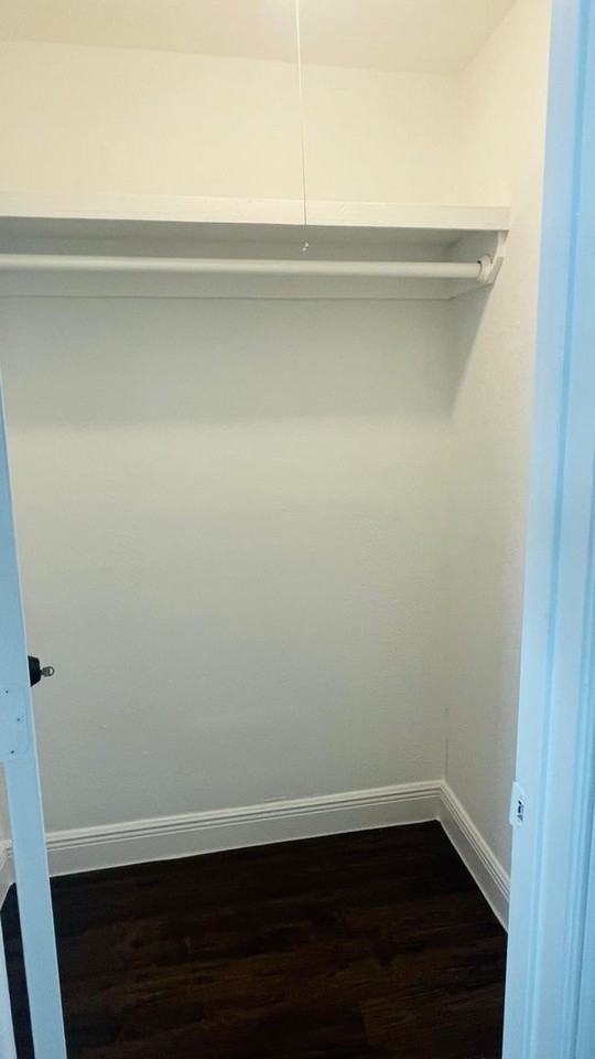 413 N Live Oak St #2 - Photo 4 of 9