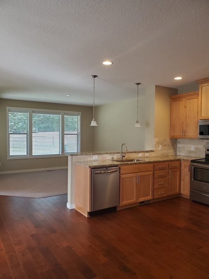 3504 Hepburn St Ne - Photo 3 of 6