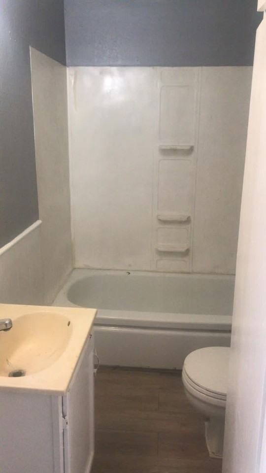 1707 E 27th St - Photo 5 of 7