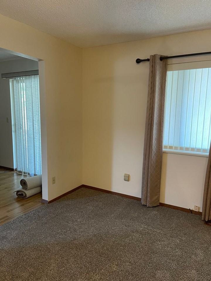 756 Cone Ave - Photo 5 of 21