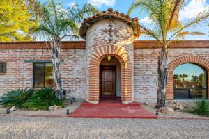 featured image of 3624 E Calle Alarcon