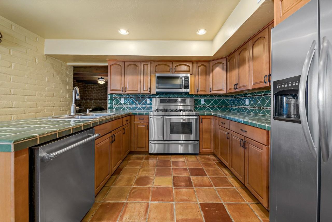 3624 E Calle Alarcon - Photo 2 of 50