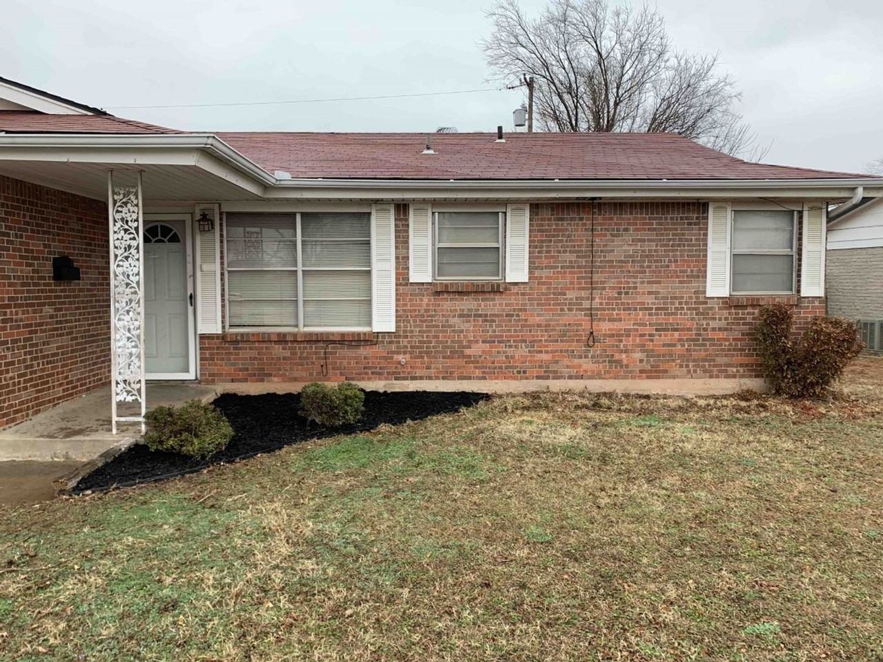 1137 Straka Ter - Photo 2 of 12