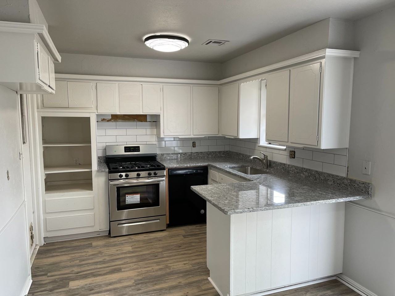 1137 Straka Ter - Photo 4 of 12