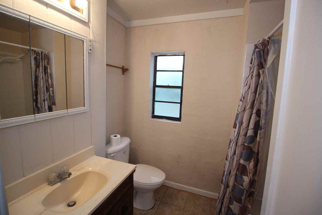 3255 Clemwood Dr #E2 - Photo 5 of 13